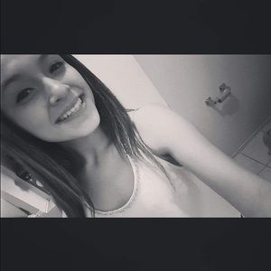 Meet your Posher, April