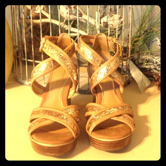Size 5 gold glitter Sperry platform wedges