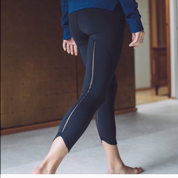 ISO of the lululemon pants in size 6!!