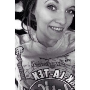 Meet your Posher, Emilly