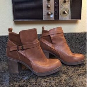 Rocket Dog caramel booties