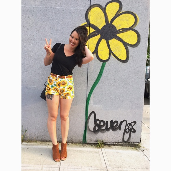 Meet your Posher, Kara - Picture 4 of 4