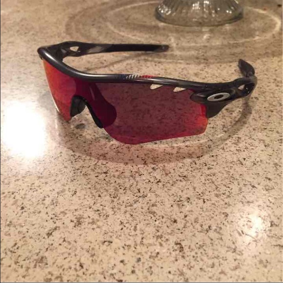 Oakley Raderlock - Picture 3 of 4