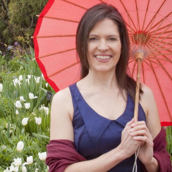 Meet your Posher, Lori - Picture 1 of 1