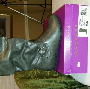 Women's fashion boots