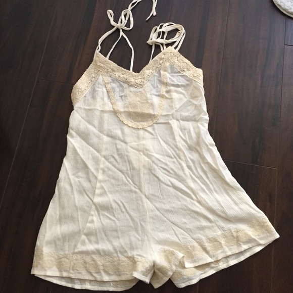 Brandy Melville Romper