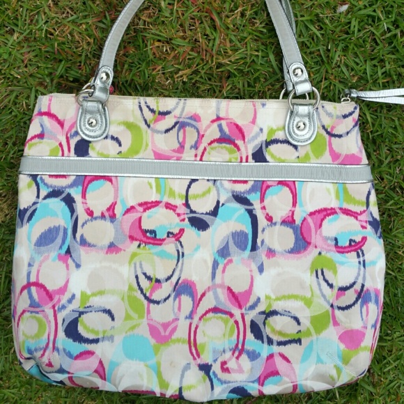 Coach Ikat Glamour Multicolor Large Shoulder Bag - Picture 2 of 4