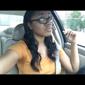 Meet your Posher, Symone