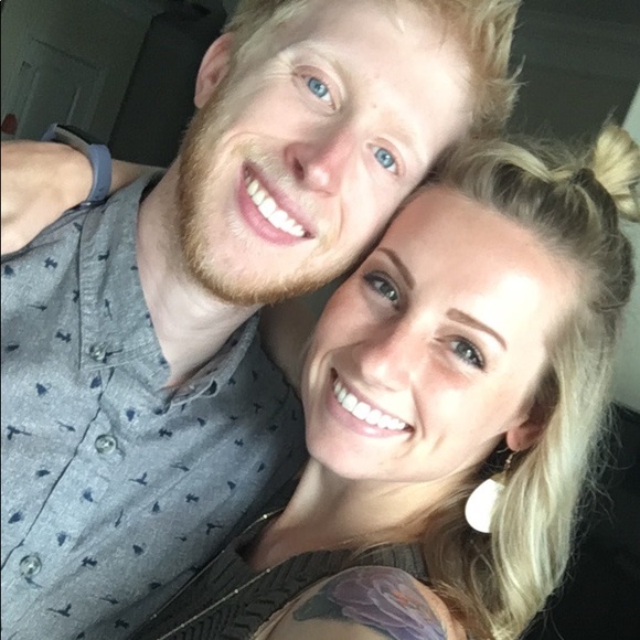 Meet your Posher, Cayla - Picture 2 of 2