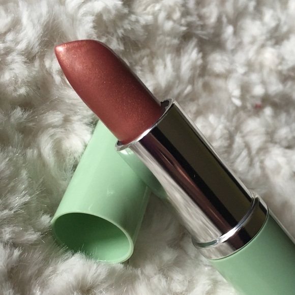 Clinique Different Lipstick in Think Bronze - Picture 2 of 3