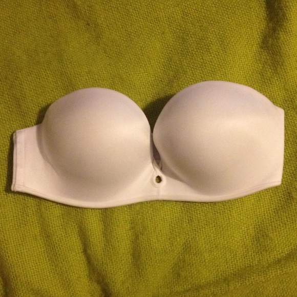 Victoria's Secret Strapless bombshell bra