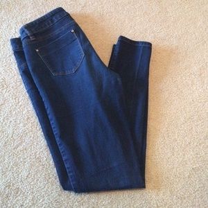 a.n.a jegging jeans!