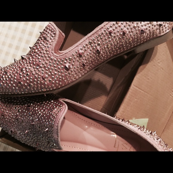 Posh pale pink/blush allure studded flat 7 med