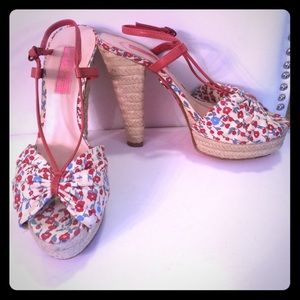 Betsey Johnson Espadrille platform Heel sz 7
