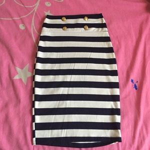 Stripped pencil skirt 🌸