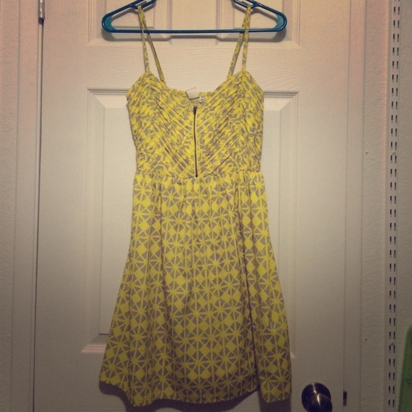 Roxy dress. Zip front.