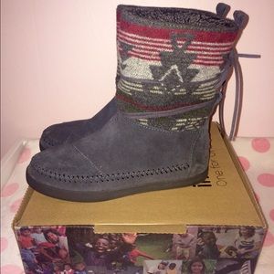 TOMS gray Nepal boot