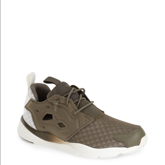 Meet your Posher, Autumn - Picture 1 of 1