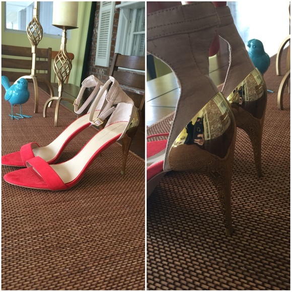 SOLD: Zara Gold Heeled Heels - Picture 3 of 4