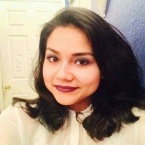 Meet your Posher, Esmeralda