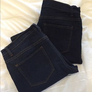 2 PAIRS of F21 skinny jeans