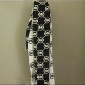 Michael Kors Knit Black and White Scarf