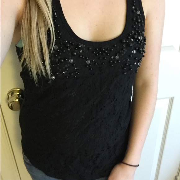 ✨✨MAKE AN OFFER Sparkly lace Express tank top
