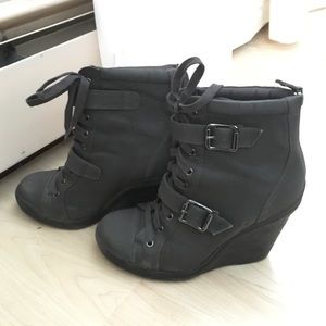 Cute wedge booties.