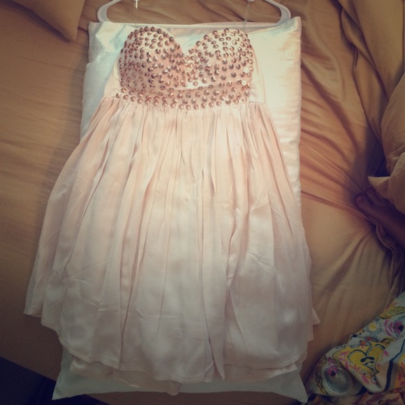 New with tag light pink strapless, studded dress
