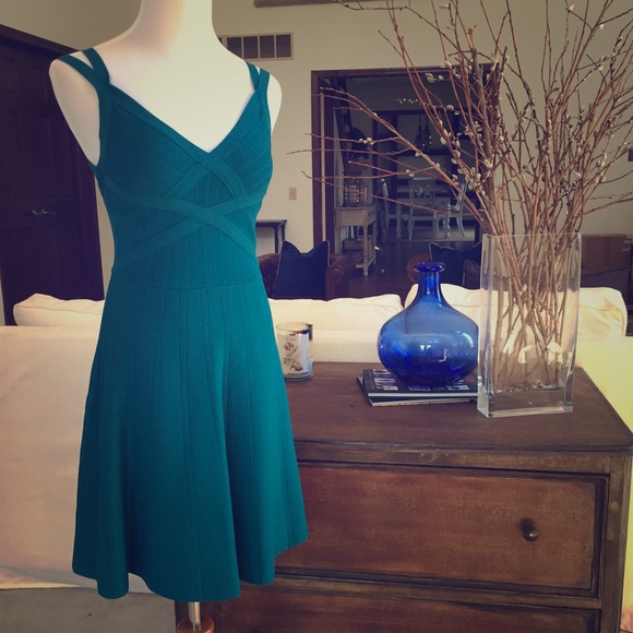 Gianni Bini Dresses & Skirts - Gianni Bini Green Bandage Dress