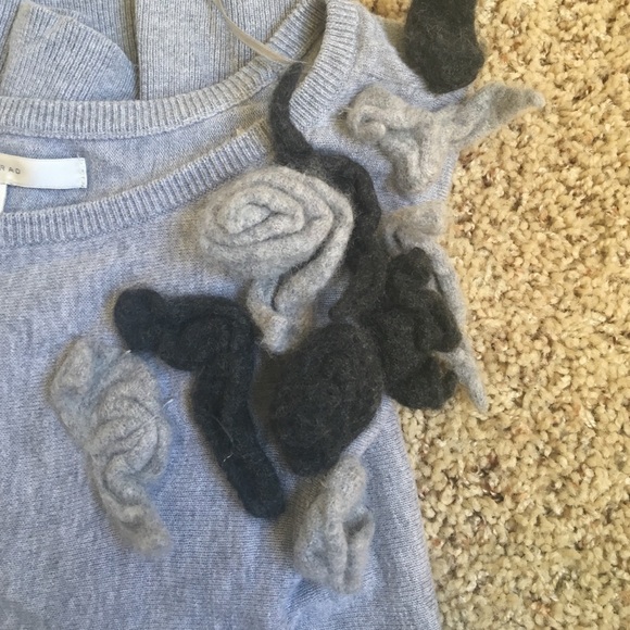 Lauren Conrad sweater. - Picture 2 of 4