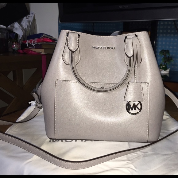 Mk large bad like new