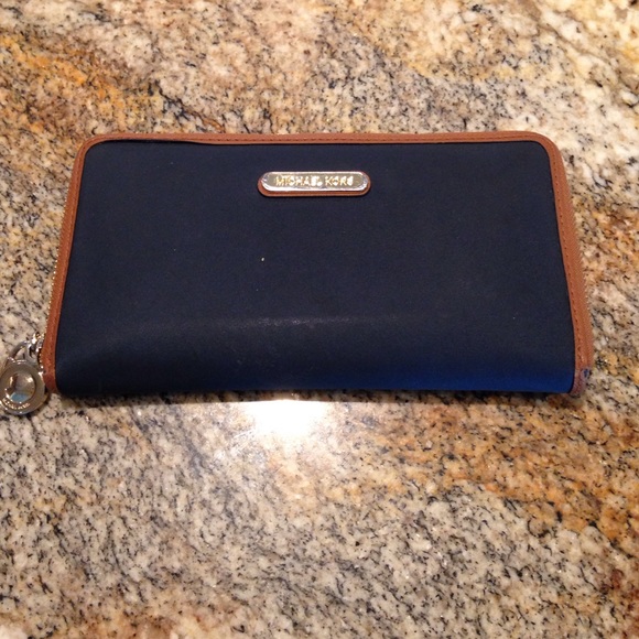 MICHAEL Michael Kors Handbags - * Price firm* Michael Kors navy and brown wallet