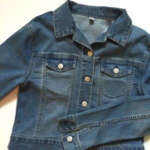 NWOT. Uniqlo Denim Jacket Size Medium