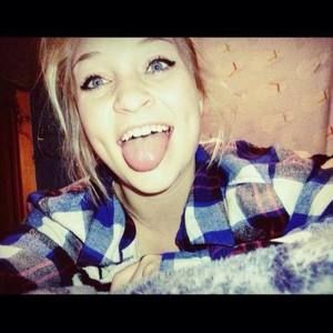 Meet your Posher, Alivia