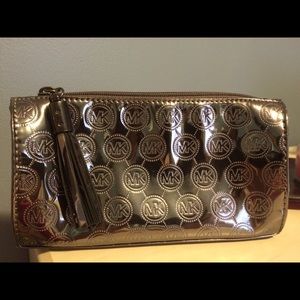 Michael Kors makeup bag NWOT
