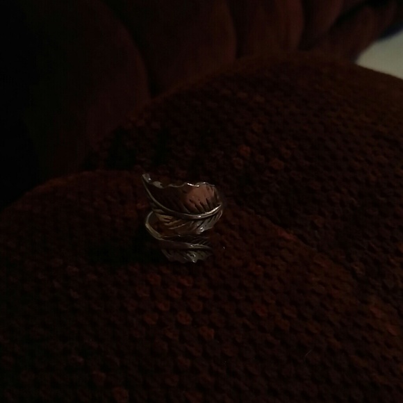 Leaf ring - Picture 2 of 2