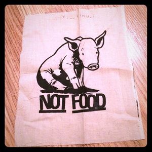 Vegan/vegetarian sew on cloth patch.