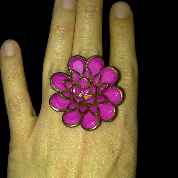 Beautiful flower ring