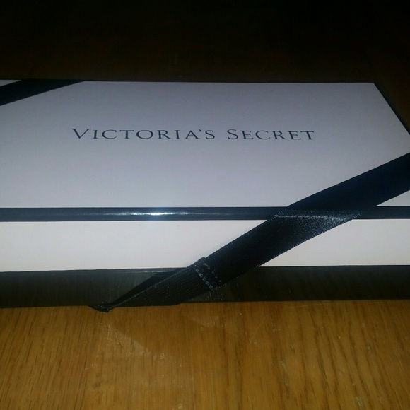 Victoria's Secret jewelry bag