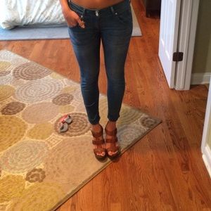 Hudson light wash skinny leg Collin crop jeans