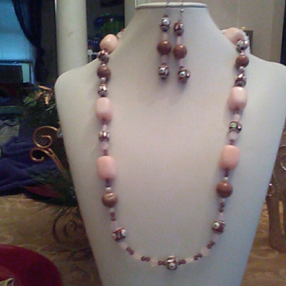 Necklace and earring set - Picture 4 of 4