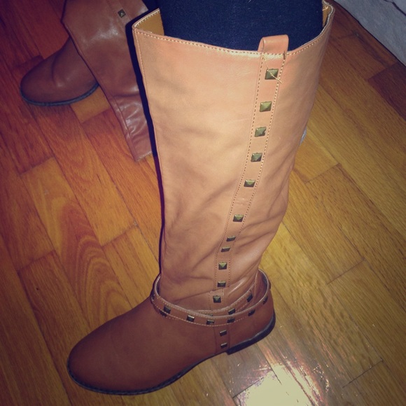 Brown riding boot