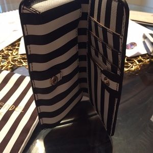 Hendi bendel  phone case