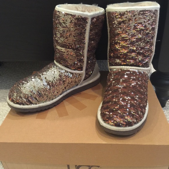 Ugg short classic sparkly