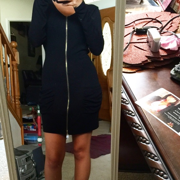 Dresses & Skirts - Black Zip Sweater Dress