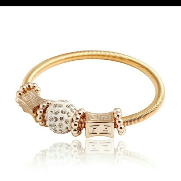 Jewelry - Charm.bracelet