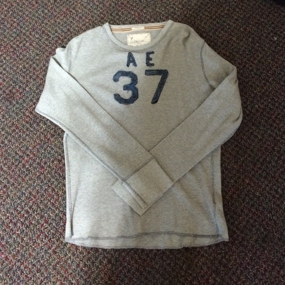 American eagle longsleeve