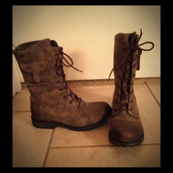 Roxy mid calf boot!