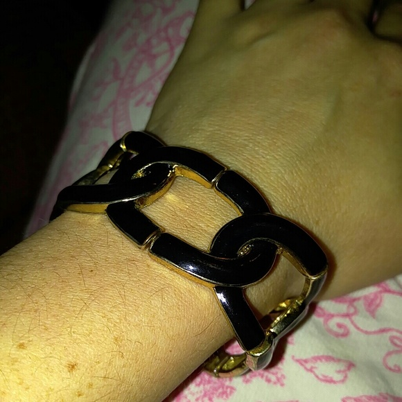 Stretchy classy bracelet